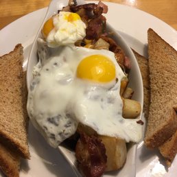 a plate of breakfast food