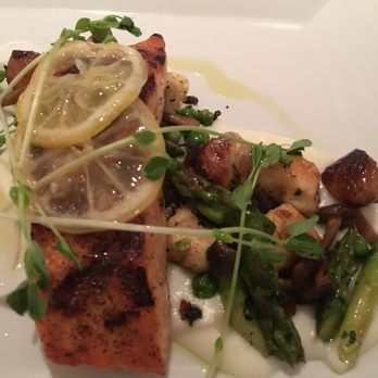 Linwoods - Salmon - New American Near Me - Owings Mills, Maryland