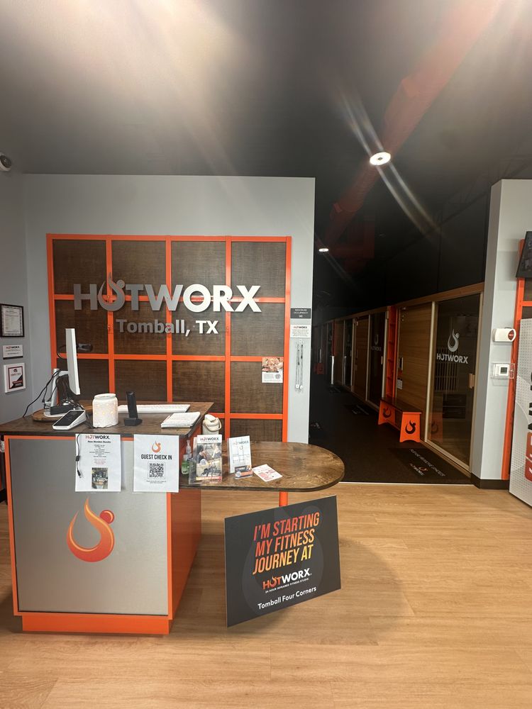 HOTWORX - Tomball, TX - Four Corners Image