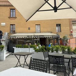 Pizzeria alle Scalette - Getting excited for pizza!!