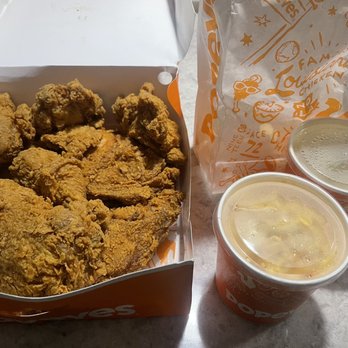 Popeyes Louisiana Kitchen - Chicken Wings Near Me - Spring Valley, New York Popeyes Louisiana Kitchen - Chicken Wings Near Me - Spring Valley, New York