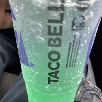 Taco Bell / Pizza Hut - I want icee not a drink - Fast Food Near Me - Mcdonough, Georgia