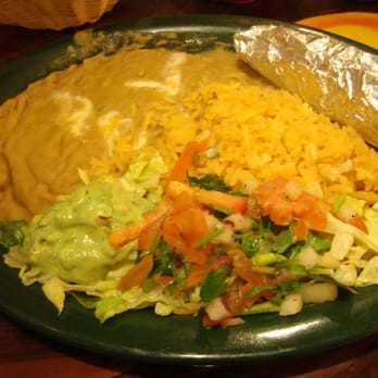 Salsa & Beer - beans, guac, rice, tortillas, pico de gallo plate - Mexican Near Me - Van Nuys, California Salsa & Beer - beans, guac, rice, tortillas, pico de gallo plate - Mexican Near Me - Van Nuys, California