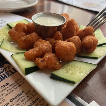 Dangle's Bar & Grill - New American Near Me - New Haven, Connecticut