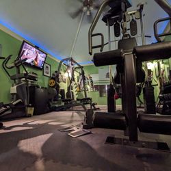 Abraham Hernandez - East Dallas Fitness