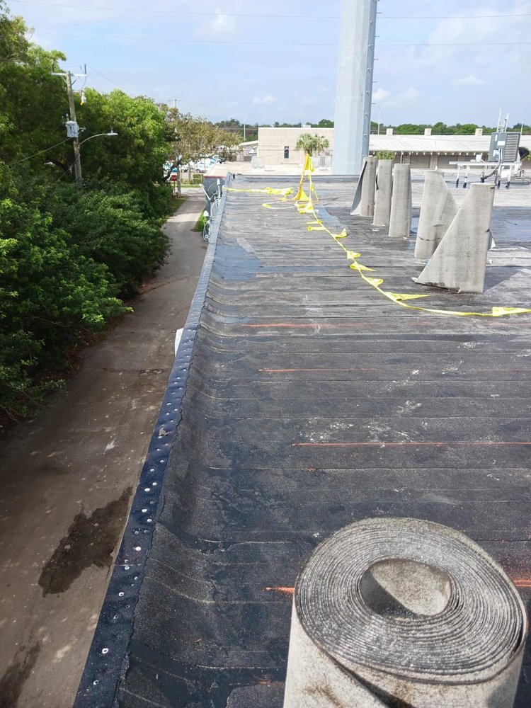 Slide of Borja’s Roofing