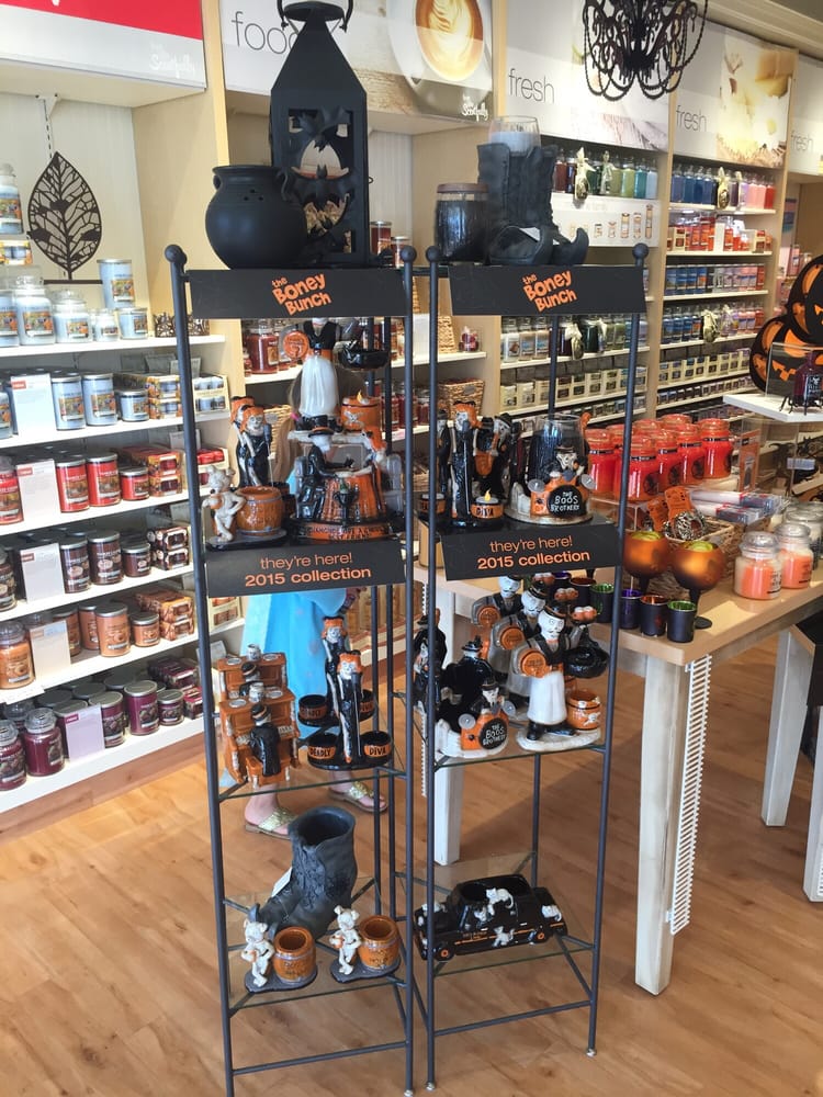 YANKEE CANDLE Updated June 2024 1618 North Bechtle Ave, Springfield