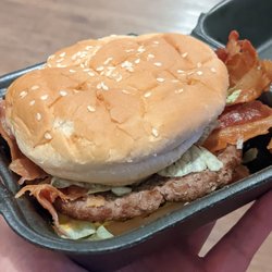 B-Bop's - Quarter-pound bacon cheese deluxe burger