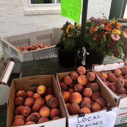 Local peaches $1 pound