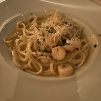 Crossroads Kitchen - Linguini Scallops - Vegan Near Me - Los Angeles, California Crossroads Kitchen - Linguini Scallops - Vegan Near Me - Los Angeles, California