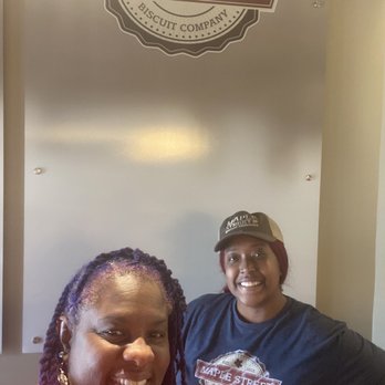 Maple Street Biscuit Company - Murfreesboro - Breakfast & Brunch Near Me - Murfreesboro, Tennessee