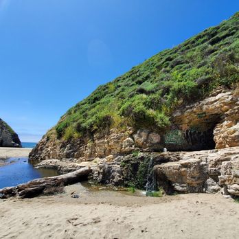Shark Fin Cove - Cave - Beaches Near Me - Davenport, California Shark Fin Cove - Cave - Beaches Near Me - Davenport, California