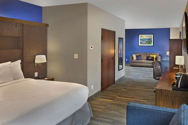 Scholar Morgantown, Tapestry Collection by Hilton by null