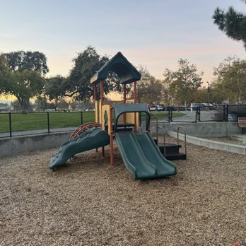 Las Animas Park - Playground for your 2-5 yr olds on woodchips - Playgrounds Near Me - Gilroy, California Las Animas Park - Playground for your 2-5 yr olds on woodchips - Playgrounds Near Me - Gilroy, California