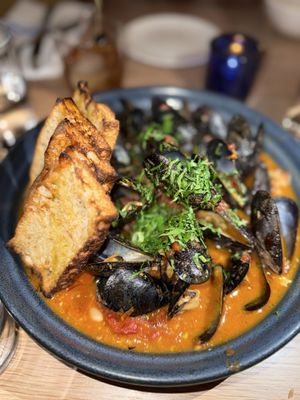 Shell & Bones Oyster Bar and Grill by null