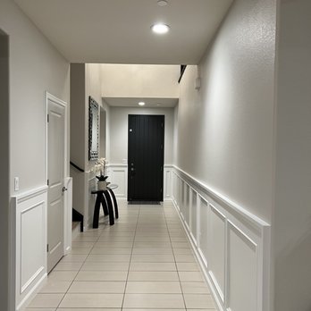 AQ Finish Carpenter - Entryway wainscoting - General Contractors Near Me AQ Finish Carpenter - Entryway wainscoting - General Contractors Near Me