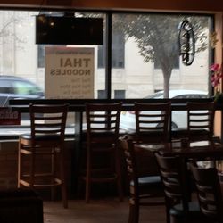 Khao Gaeng by appeThaizing - Window seating
