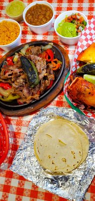 Los Norteños Pollos Asados by null