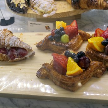 Tous Les Jours - Fruit Pastry - Bakeries Near Me - Vernon Hills, Illinois