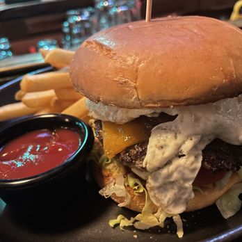 Casey's Irish Pub - Tonny burger - Pubs Near Me - Los Angeles, California Casey's Irish Pub - Tonny burger - Pubs Near Me - Los Angeles, California