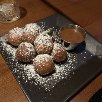 Union Kitchen & Bar - Apple cinnamon donuts - Cocktail Bars Near Me - Wilton Manors, Florida Union Kitchen & Bar - Apple cinnamon donuts - Cocktail Bars Near Me - Wilton Manors, Florida