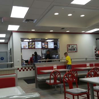 Original Tommy's - Ok had to try new Tommy's on Central/10 Fwy.  Not sure why does Tommy's burger served a box container like Mc McDonald's? - Burgers Near Me - Montclair, California
