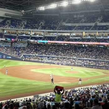 LoanDepot Park - Stadiums & Arenas Near Me - Miami, Florida
