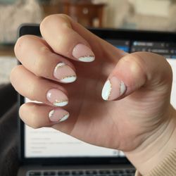 Paris  Nails & Spa