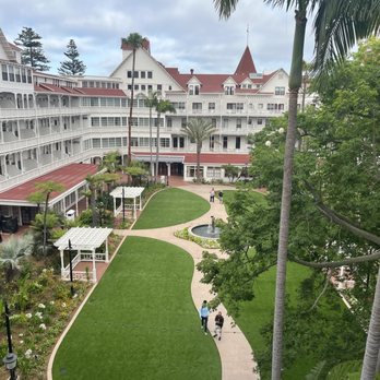 Hotel del Coronado, Curio Collection by Hilton - Gorgeous courtyard - Coronado, CA