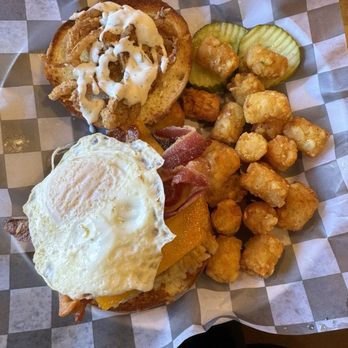 Ellie's Farmhouse - Hangover burger - Breakfast & Brunch Near Me - Southington, Connecticut