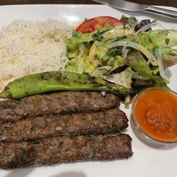 Château Kefraya - Lamb kabab with salad and rice