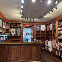 Houndstooth Clothing - Inside