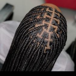 Daki African Hair Braiding - Knotless