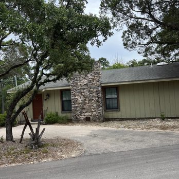 Messina Inn - Suite - Venues & Event Spaces Near Me - Wimberley, Texas
