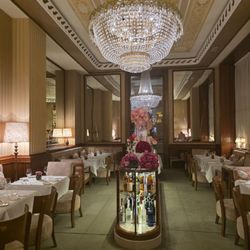 Savini - Restaurant interior decor ...