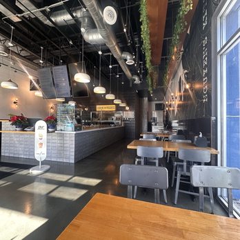 Nguyen's Kitchen - Vietnamese Near Me - South Gate, California
