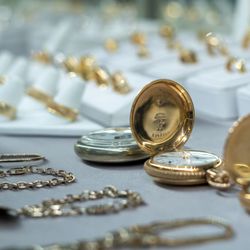 Almas Jewelry & Watch Repair