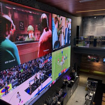 Topgolf - Bar area - Golf Near Me - Pompano Beach, Florida