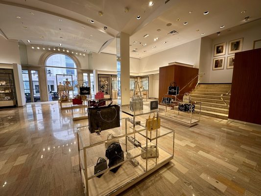 Neiman Marcus by null