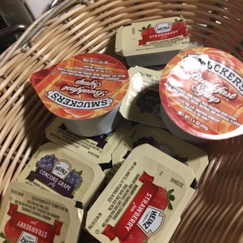Clinton Station Diner - Basket of jams and peanut butter - Diners Near Me - Clinton, New Jersey