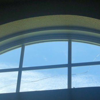 That Realty Place - Window cracked - Property Management Near Me - Copperas Cove, Texas That Realty Place - Window cracked - Property Management Near Me - Copperas Cove, Texas