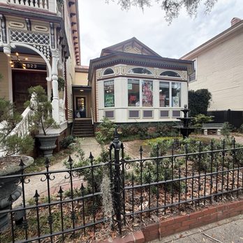 E Shaver Starland - Oh, yeah! I'm all in on this one! - Bookstores Near Me - Savannah, Georgia