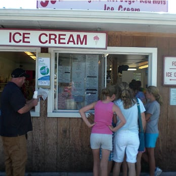 Seb's Snack Bar - Ordering creemees at Seb's Snack Bar, Labor Day 2012 - Burgers Near Me - South Hero, Vermont Seb's Snack Bar - Ordering creemees at Seb's Snack Bar, Labor Day 2012 - Burgers Near Me - South Hero, Vermont