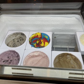 Halleez - Ice cream - Desserts Near Me - Buffalo, New York Halleez - Ice cream - Desserts Near Me - Buffalo, New York