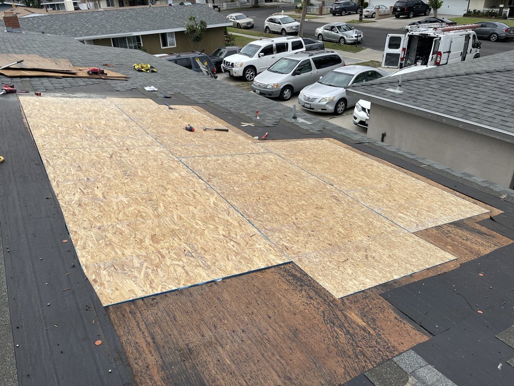 Slide of Global Elite Roofing