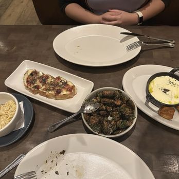 The Henry - Mac & Cheese, Truffled Brie Toast, Umami Brussels Sprouts & Pretzels & Provolone Fondue - New American Near Me - Los Angeles, California The Henry - Mac & Cheese, Truffled Brie Toast, Umami Brussels Sprouts & Pretzels & Provolone Fondue - New American Near Me - Los Angeles, California