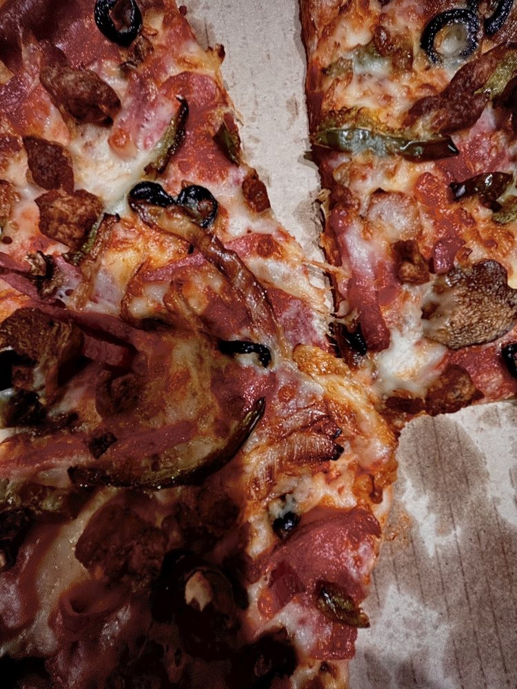 PIZZA HUT Updated October 2024 15 Reviews 312 E Nine Mile Rd