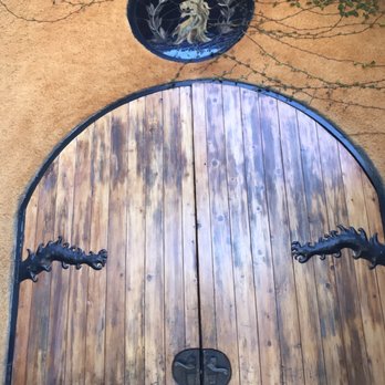 Lancaster Estate - Wine Tasting Room Near Me - Healdsburg, California
