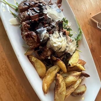 Il Fornaio - Ribeye with Yukon potatoes - Italian Near Me - Burlingame, California Il Fornaio - Ribeye with Yukon potatoes - Italian Near Me - Burlingame, California