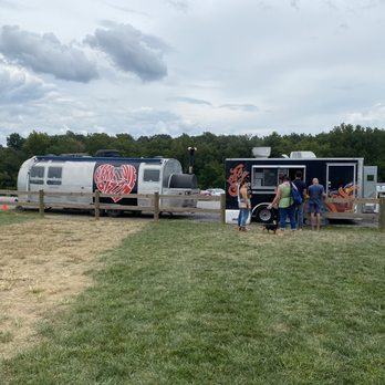 Windridge Vineyards - That pizza tho - Wineries Near Me - Darnestown, Maryland